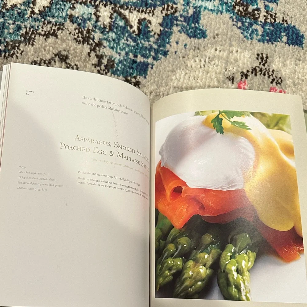 Sotheby's Cafe Cookbook A celebration of food & art hardcover coffee table book